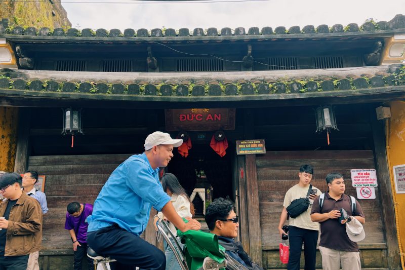 Hoi An Old Town Walking: Explore 400 Years of History
