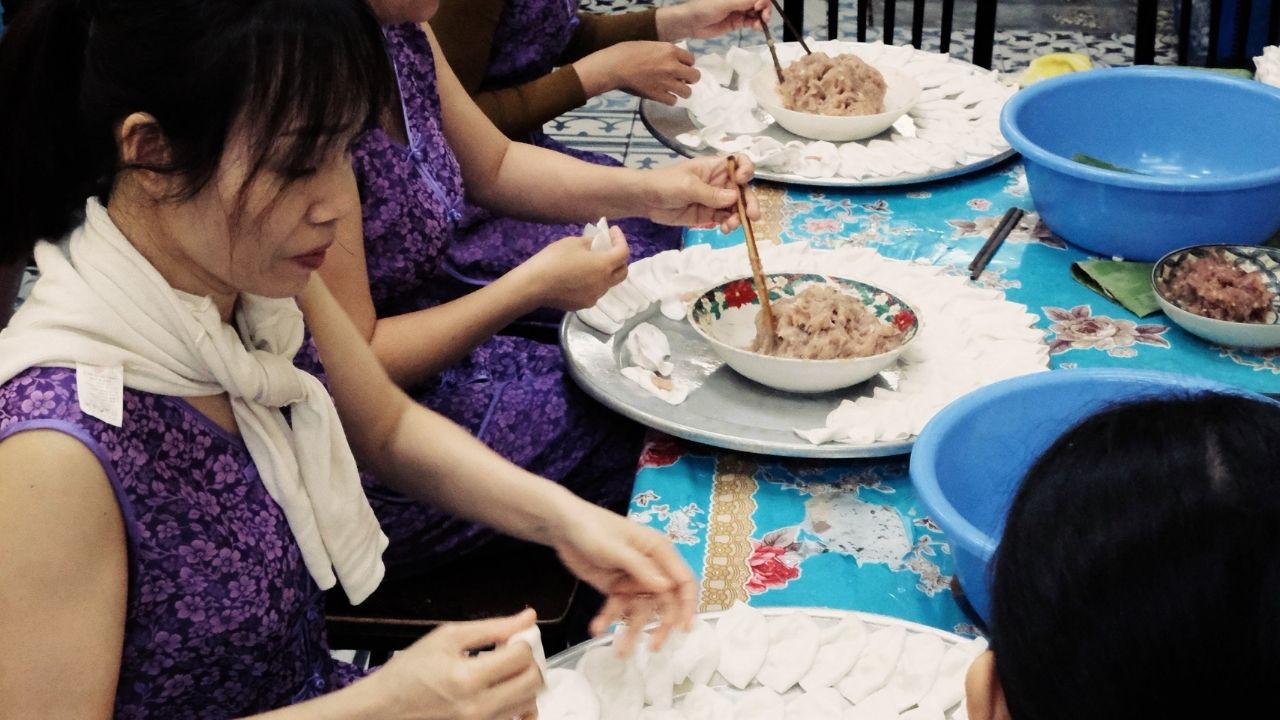 Hoi An Walking Food Tour: 12 Flavors of a Former Trade Port - Image 9