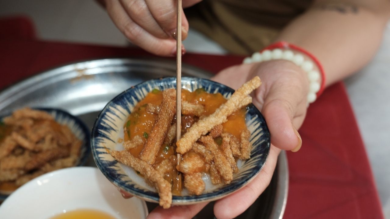Hoi An Walking Food Tour: 12 Flavors of a Former Trade Port - Image 8